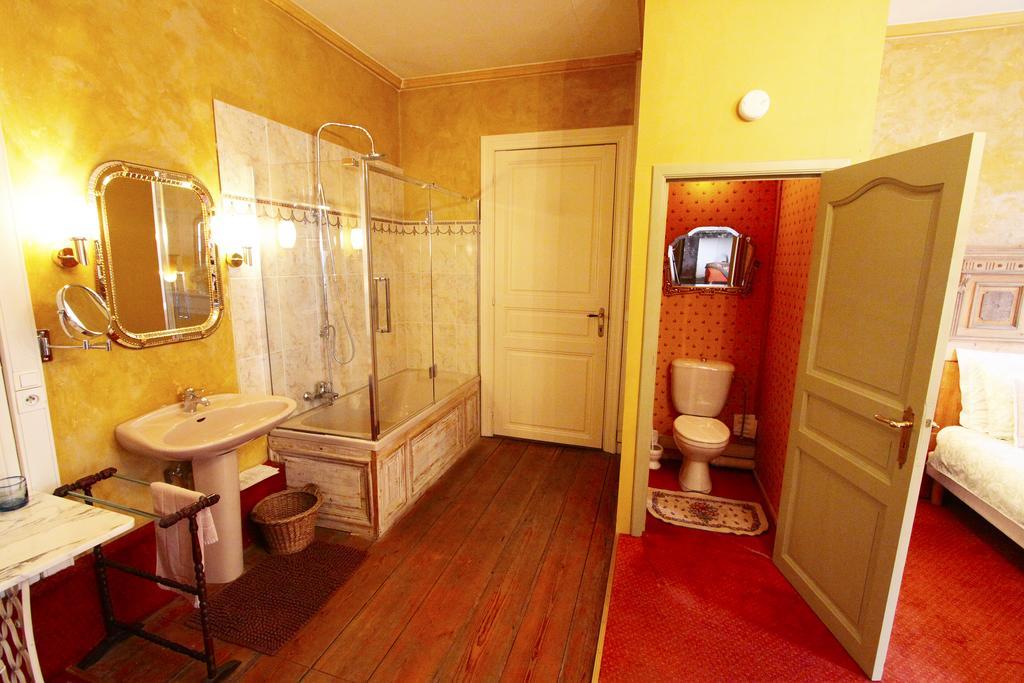 Home Fleuri Guesthouse Brujas Habitación foto
